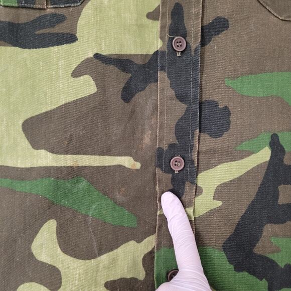 Vintage 80s Woodland Camo Shirt Large 26x33 Baggy Hunting - Picture 6 of 16